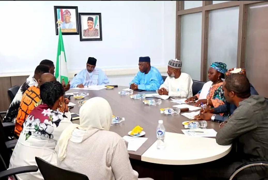 FG to build bus terminals, CNG station in six geo-political zones