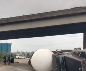 Tanker loaded with LPG summersaults in Ibadan