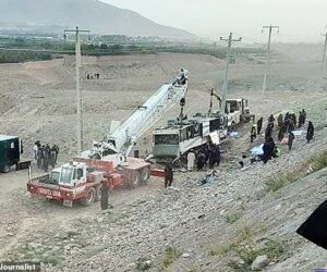 At least 26 people de@d and dozens injured as bus rolls down embankment