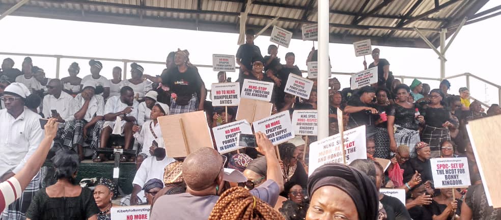 FCTA contractors protest over unpaid N5.2bn debt