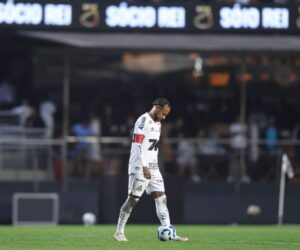 Neymar’s Santos concede 6 to Vasco as Coutinho scores twice