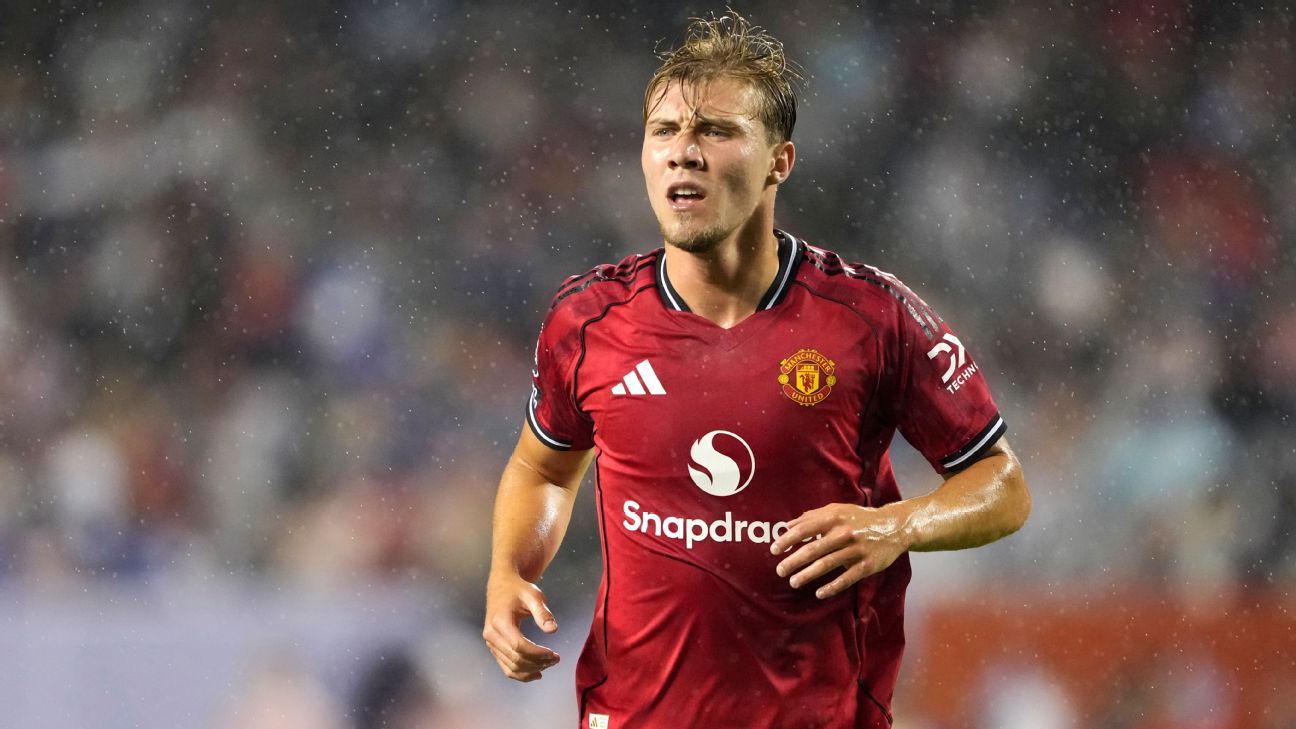 Transfer rumors, news: Man United’s Højlund wants loan move