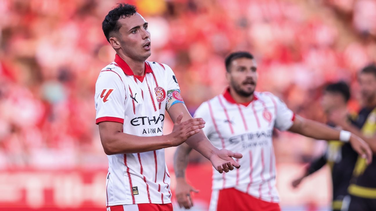 Transfer rumors, news: Arsenal make move for Martinez