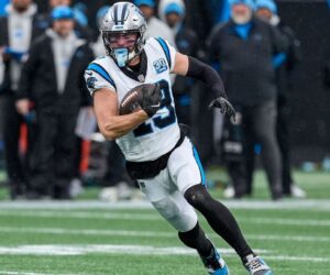 Adam Thielen returns to Vikings in trade with Panthers