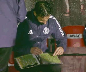 Instant meme! Man Utd boss Amorim’s tactics board at Grimsby