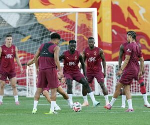 Sanchez Talks Up Galatasaray Attacking Trio