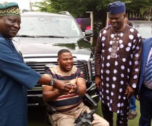 Gov Makinde Donates SUV to Yinka Ayefele After Fire Incident