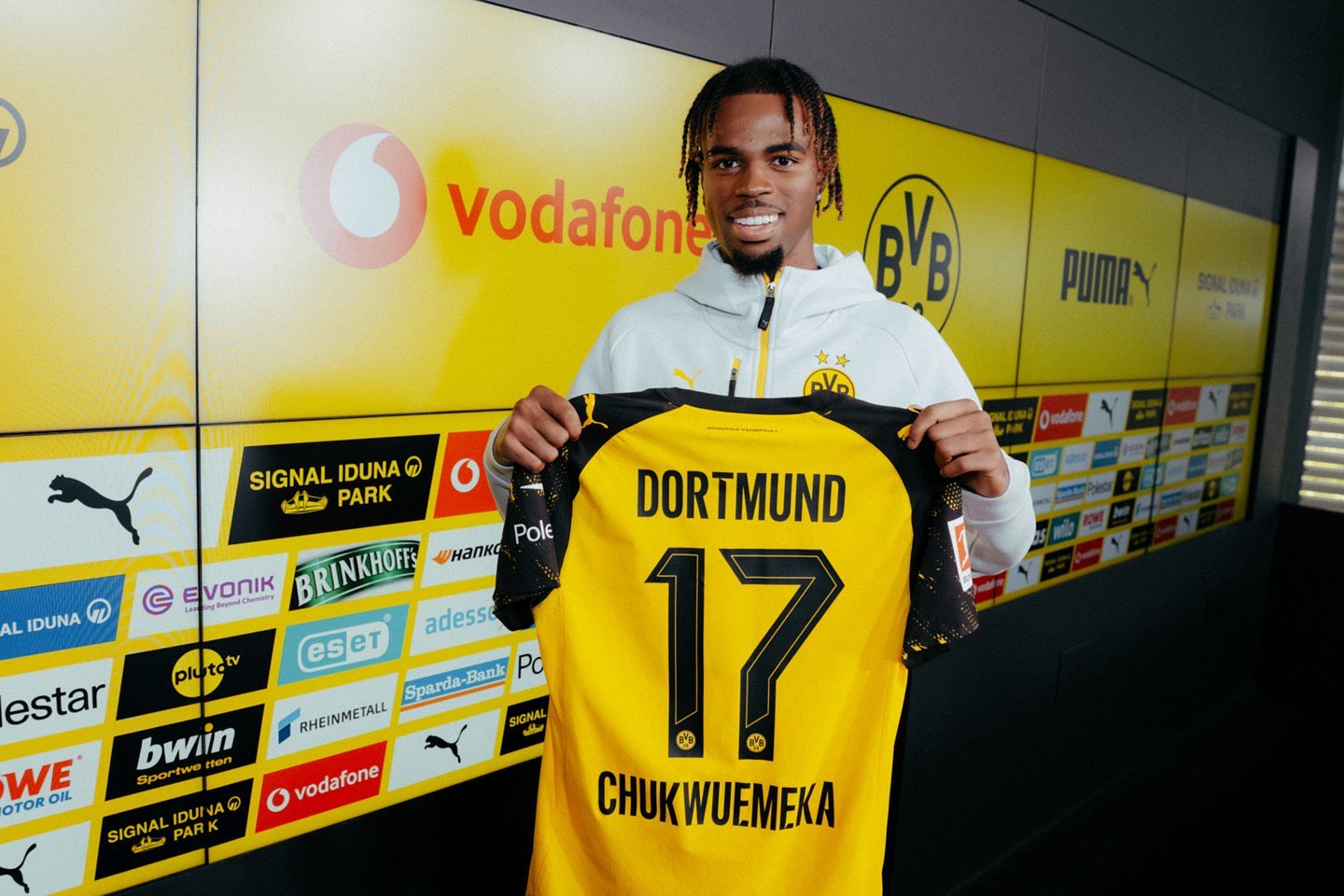 Chukwuemeka Joins Borussia Dortmund