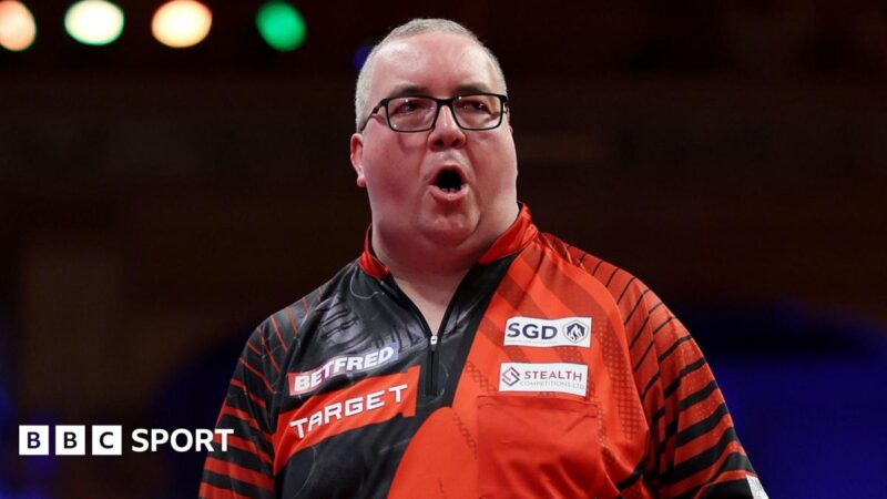 Players Championship 25: Stephen Bunting beats Jonny Clayton 8-6 to claim second tour title of 2025