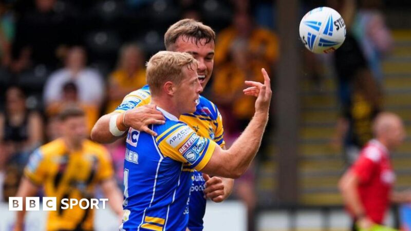 Super League: Castleford Tigers 6-64 Leeds Rhinos