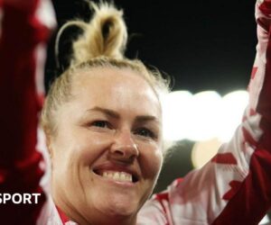 Women’s Rugby World Cup: Marlie Packer captains much-changed England against Samoa
