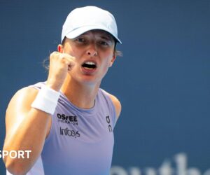 Cincinnati Open: Iga Swiatek powers past Elena Rybakina to reach final