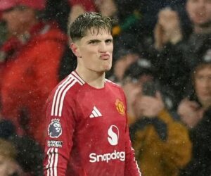 Manchester United agree £40m deal to sell Garnacho to Chelsea