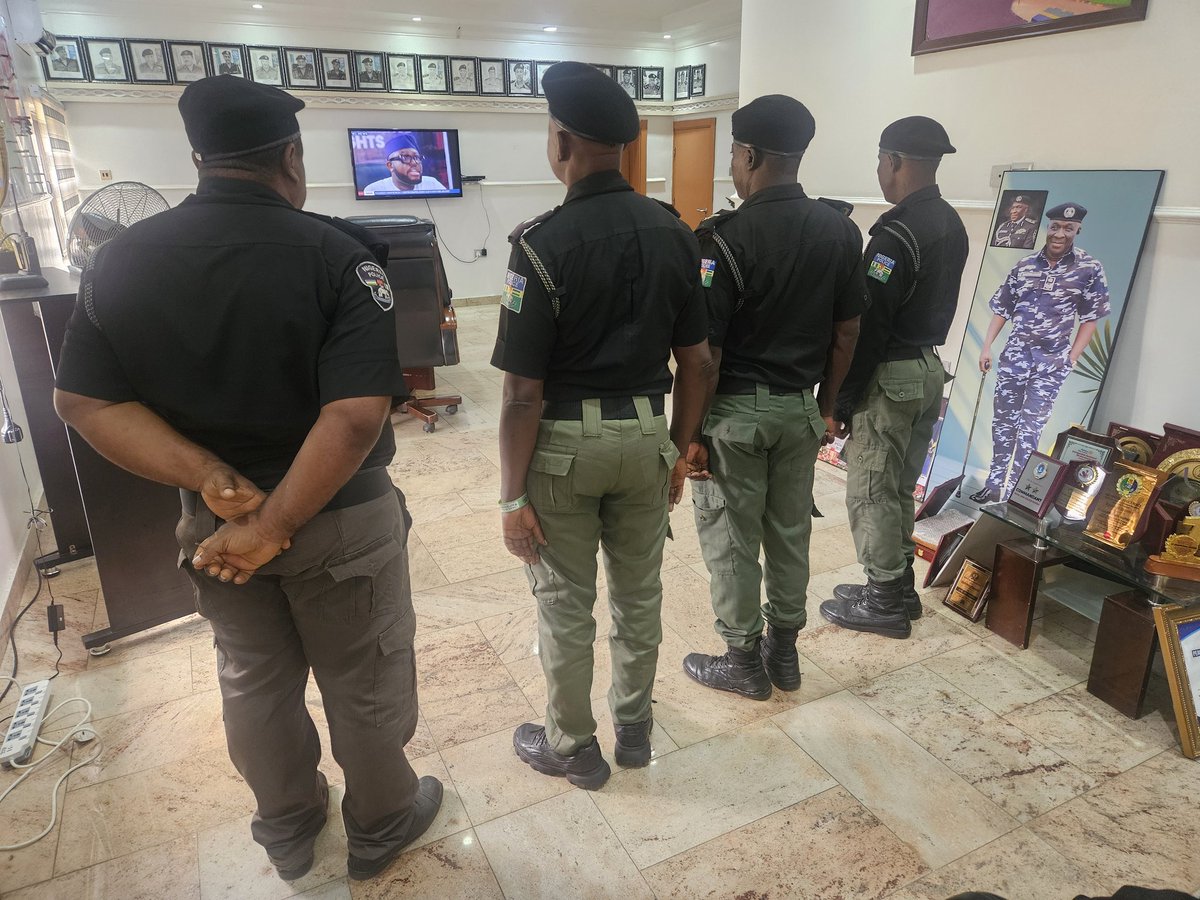 Police operatives caught on camera counting naira notes suspected to be proceeds of bribery, extortion