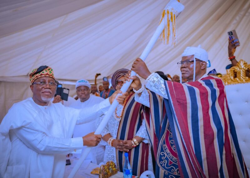 Ondo gov presents staff of office to monarch after decades of disputes