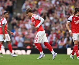 Arsenal go top with big win as Gyokeres, Timber sink Leeds