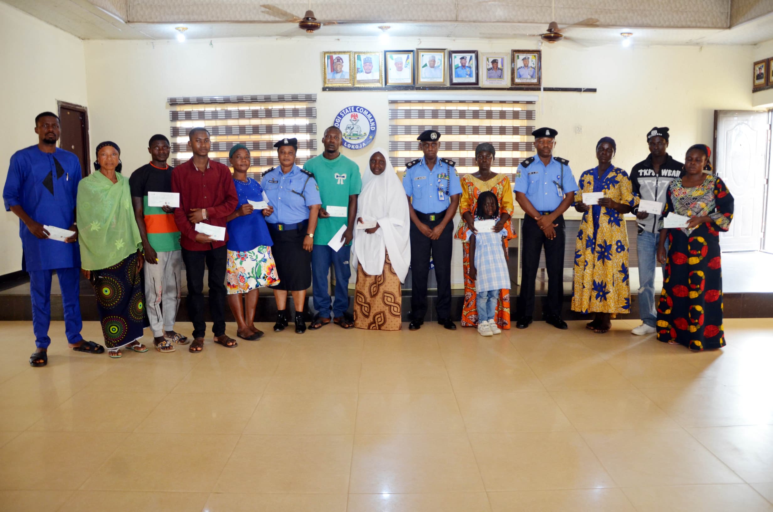 27 families of fallen police officers receive N52m in Kogi – Daily Trust