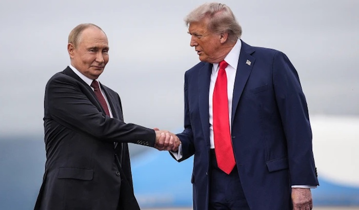 Putin Tells Trump Ukraine Must Cede Territory to End War, Ahead of Zelensky’s Oval Office Talks