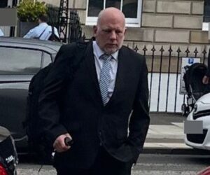 Sacked airline manager says he would have gotten away with s3x jokes if he was gay