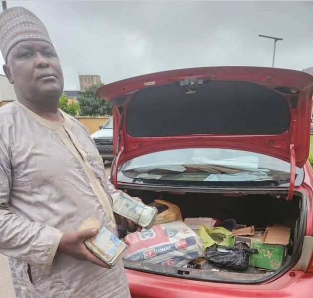 Bye-elections: PDP agent ‘caught with N30m cash’ in Kaduna
