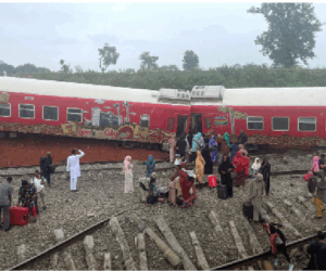 Abuja-Kaduna train derails again, 14 injured – Daily Trust