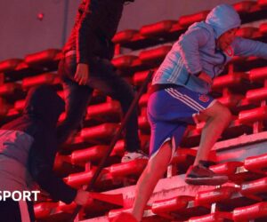 Copa Sudamericana: Independiente and Universidad de Chile game abandoned after fan violence