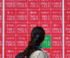 Asian markets rise on US rate cut hopes