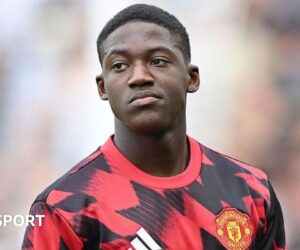 Kobbie Mainoo: Man Utd reject loan request by midfielder