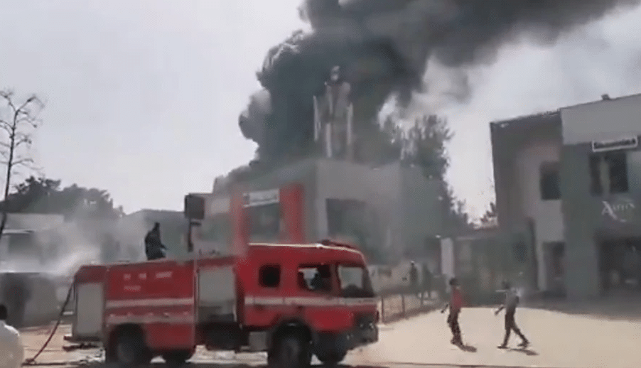Panic As Fire Breaks Out In Market Near LPG Gas Station In Lagos