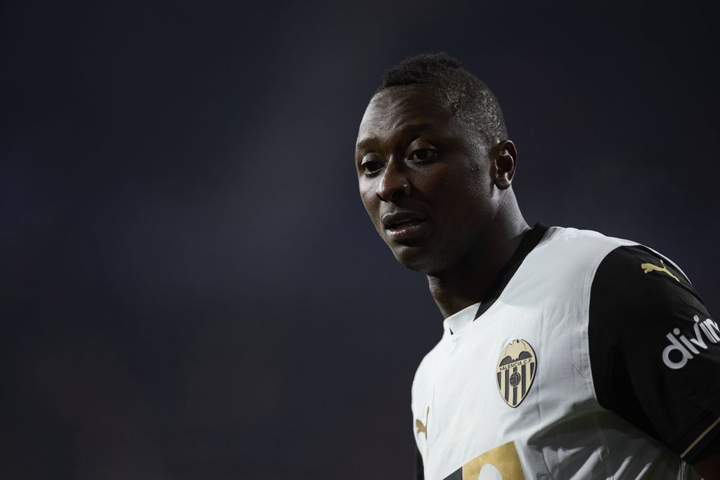 Umar Sadiq’s love for Valencia blocks Real Sociedad’s plans for Girona and Getafe stars