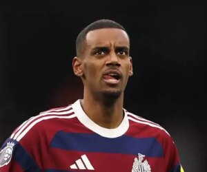 Transfer: ‘It’s a shame’ – Ex-Newcastle United striker, Andy Carroll slams Isak