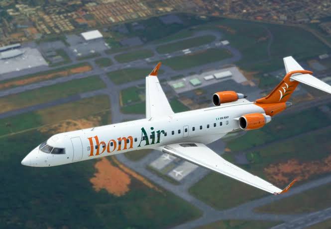 Eno Receives Newly Graduated Ibom Air Pilots, Maintenance Engineers