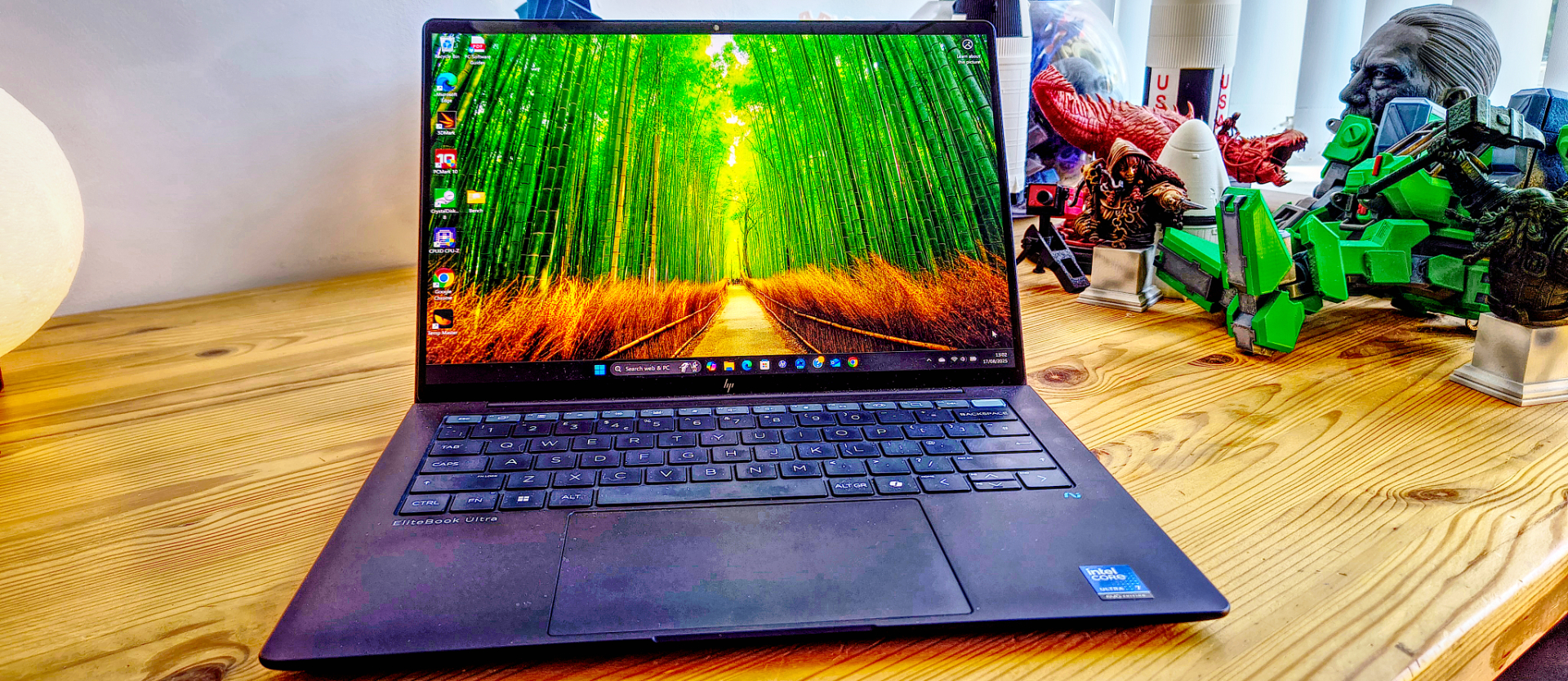 HP EliteBook Ultra G1i business laptop review
