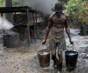 International syndicates behind oil theft in Nigeria