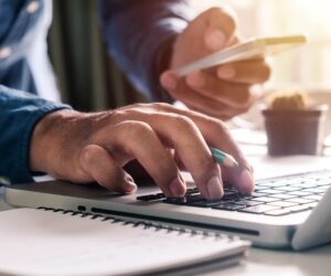 The end of laptops at work? Desktop as a service is now cheaper and easier to run, reports claim