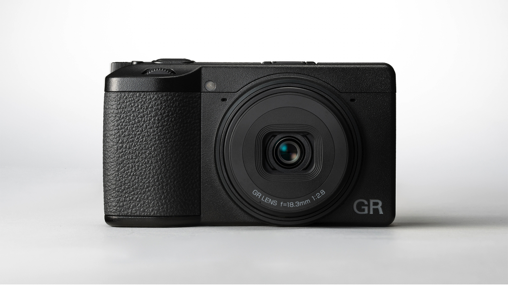 Thank you Ricoh for the new GR IV premium compact, but I’m going to stick with my GR III for now – here’s why