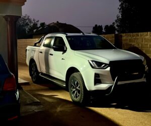 South African author gives sassy reply to X user who said “her standards are too high, see you at 40” after she showed off her new car