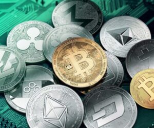 Bitcoin soars past $117k and ETH $4,700 as Jerome Powell signals potential rate cuts