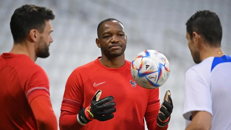 France Goalkeeper Announces Retirement From Football