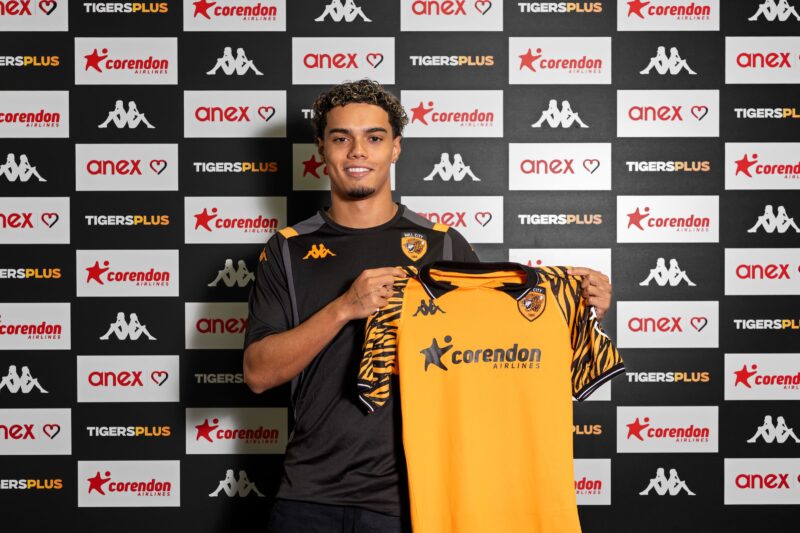 Ronaldinho’s Son João Mendes Signs One-Year Deal With Hull City After Barcelona Exit