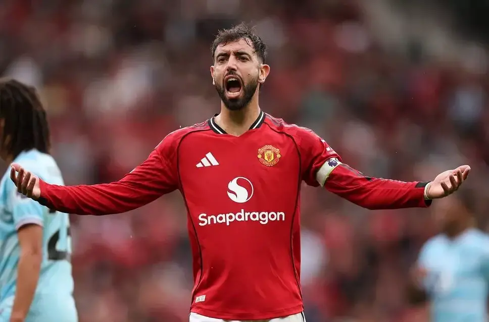 Fernandes Not Fit To Captain Man United -Liverpool Legend