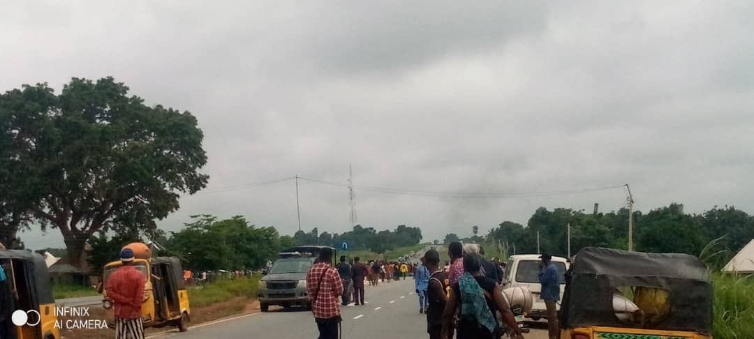 Villagers block highway over fresh killings – Daily Trust