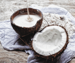 DIY Recipes: How to make coconut milk from scratch