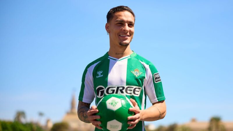 Antony turned down Bayern Munich move, happy with Betis return