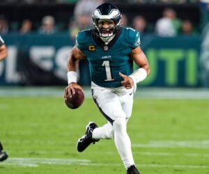 Banner day for Eagles as champs hold off Cowboys in wild one