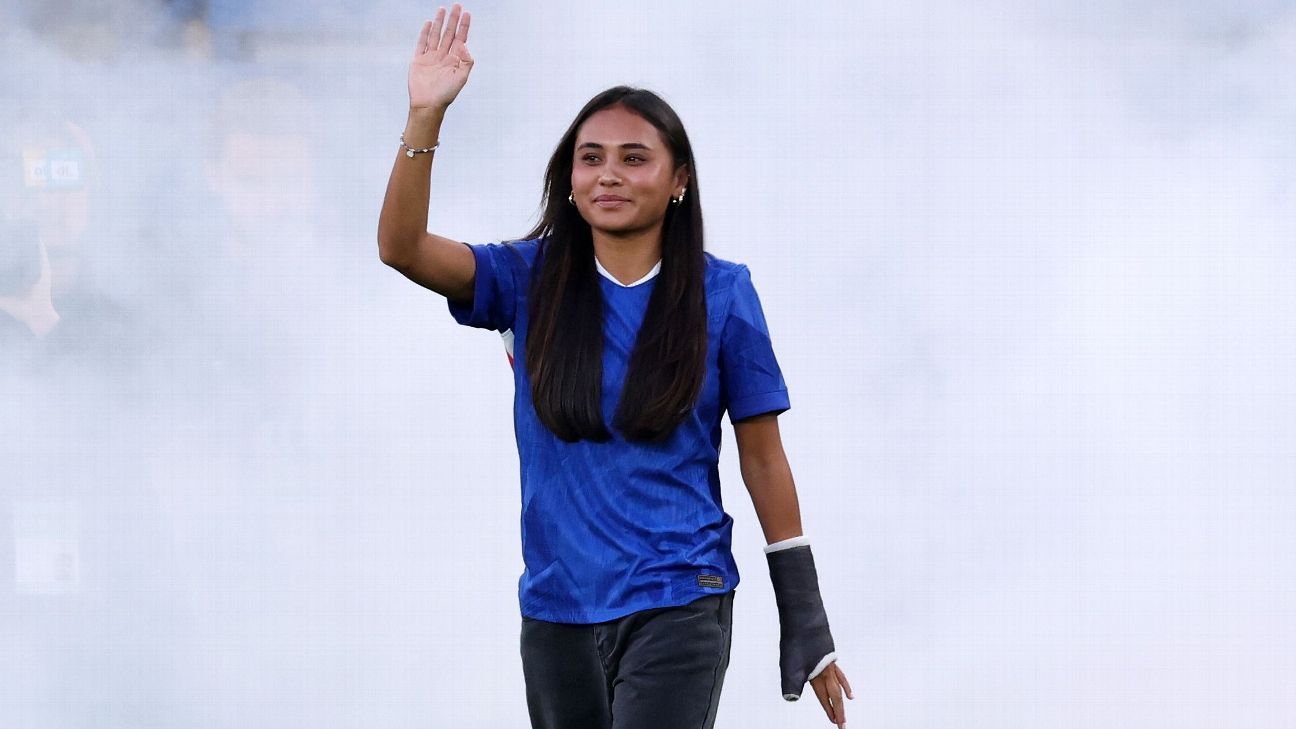 Chelsea boss Bompastor hails Thompson signing; Girma injured