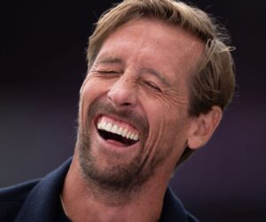 Peter Crouch: Ex-England striker turns mascot in FPL forfeit