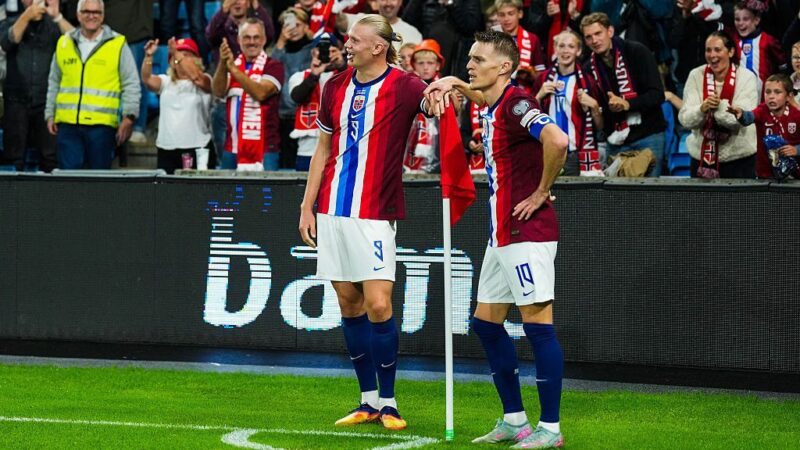 Erling Haaland scores 5 as Norway keep pressure on Italy