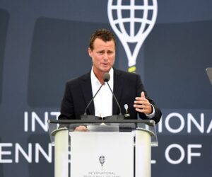 Lleyton Hewitt gets 2-week ban for pushing anti-doping official