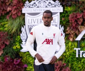 Alexander Isak in Liverpool squad for Atlético clash – Slot